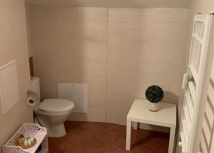 Apartment 705 In The Stream *